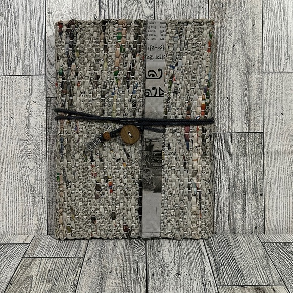 Earth recycled woven newspaper journal - Picture 1 of 6